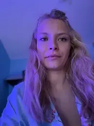 AnastasiaAniess — Stripchat recorded stream image, 12.05.2026 20:30
