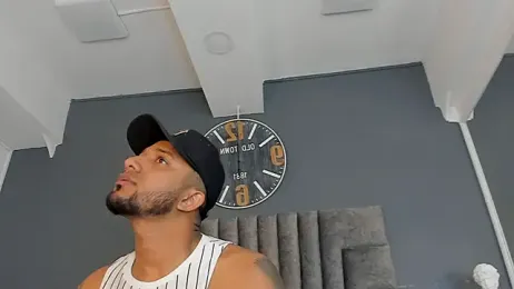 Robin_Rief — Stripchat recorded stream image, 12.05.2026 20:10