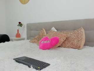 madelanecoote — Camsoda recorded stream image, 13.05.2026 11:30