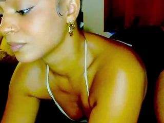 giatailor — Camsoda recorded stream image, 16.05.2026 22:20