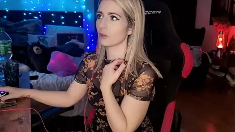 Lisaonthemoon — Stripchat recorded stream image, 17.05.2026 15:00