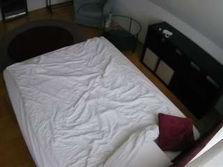 voyeurcam-julmodels-whitebed-2 — Camsoda recorded stream image, 16.05.2026 16:10