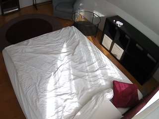 voyeurcam-julmodels-whitebed-2 — Camsoda recorded stream image, 16.05.2026 16:10