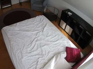 voyeurcam-julmodels-whitebed-2 — Camsoda recorded stream image, 16.05.2026 16:10