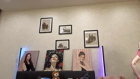 dolly_ll — Stripchat recorded stream image, 19.05.2026 13:30