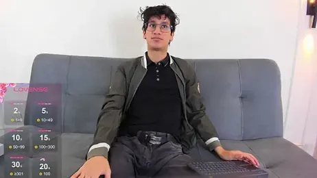 Cum_hunters — Stripchat recorded stream image, 20.05.2026 03:00