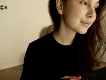 hollyextra — Chaturbate recorded stream image, 22.05.2026 08:10