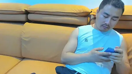 guozuo — Stripchat recorded stream image, 22.05.2026 13:00