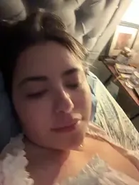 sukhakunis1 — Stripchat recorded stream image, 23.05.2026 18:00