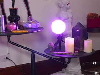 katyerave — Camsoda recorded stream image, 23.05.2026 20:00