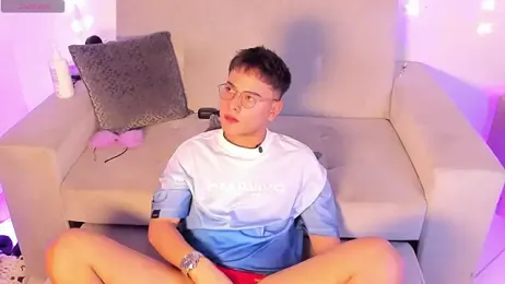 Young_Ben — Stripchat recorded stream image, 24.05.2026 10:50