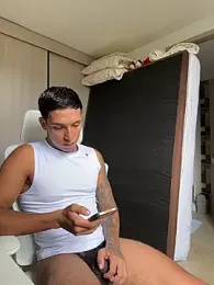 sendfer — Stripchat recorded stream image, 25.05.2026 19:10