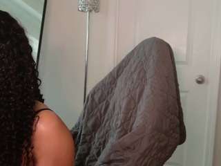 butterflybooty — Camsoda recorded stream image, 25.05.2026 12:30