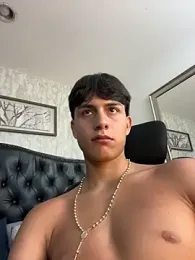 Lander_Cruz — Stripchat recorded stream image, 25.05.2026 20:50