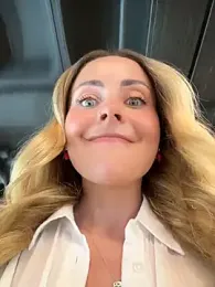 EmaSalis — Stripchat recorded stream image, 26.05.2026 07:50