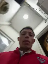 santiObrero — Stripchat recorded stream image, 26.05.2026 19:50