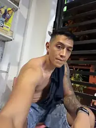 OliverWest04 — Stripchat recorded stream image, 27.05.2026 01:50