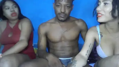 thasmyni — Stripchat recorded stream image, 27.05.2026 01:40