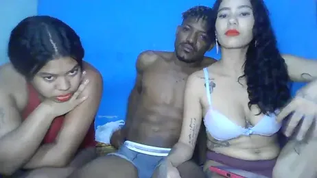 thasmyni — Stripchat recorded stream image, 27.05.2026 01:40