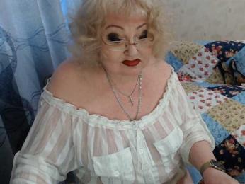 livingnextdoor — Bongacams recorded stream image, 28.05.2026 09:20