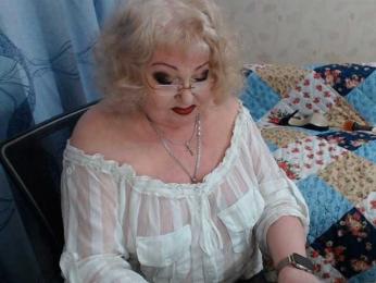 livingnextdoor — Bongacams recorded stream image, 28.05.2026 09:20