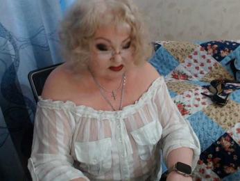livingnextdoor — Bongacams recorded stream image, 28.05.2026 09:20