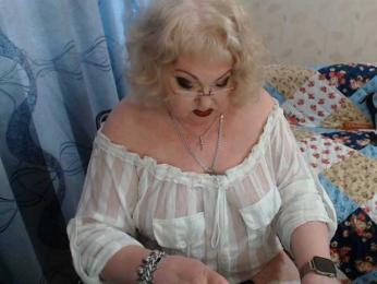 livingnextdoor — Bongacams recorded stream image, 28.05.2026 09:20
