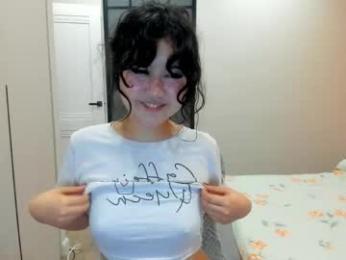 emmilee_ — Chaturbate recorded stream image, 03.06.2026 13:10