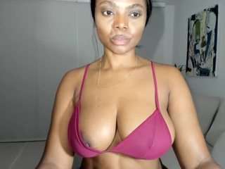ebonydreamiin — Camsoda recorded stream image, 04.06.2026 09:30