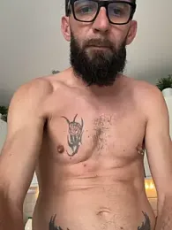 Michel_huge — Stripchat recorded stream image, 05.06.2026 04:20