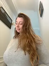 curvyflawless — Stripchat recorded stream image, 05.06.2026 08:50
