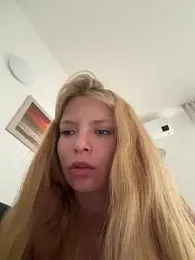 AnastasiaAniess — Stripchat recorded stream image, 06.06.2026 04:40