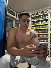 OliverWest04 — Stripchat recorded stream image, 07.06.2026 00:00