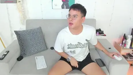 Young_Ben — Stripchat recorded stream image, 08.06.2026 13:50