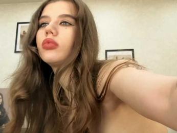 dolly-ll — Bongacams recorded stream image, 09.06.2026 13:20