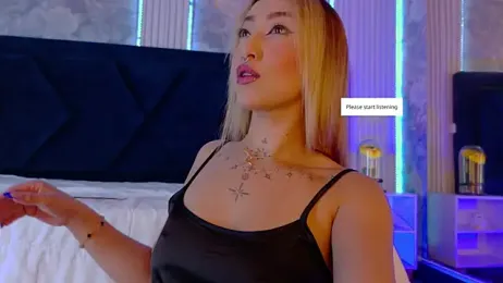 MollyCruz — Stripchat recorded stream image, 12.06.2026 13:10