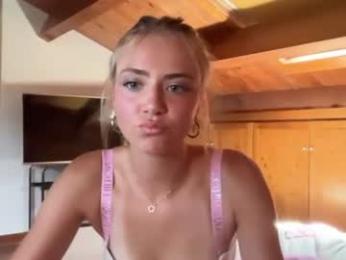 honeyyy95 — Chaturbate recorded stream image, 13.06.2026 08:10
