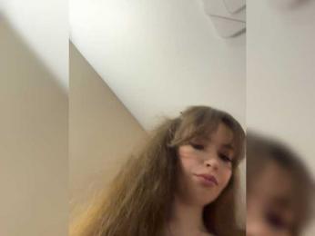 YourLadyyy — Bongacams recorded stream image, 15.06.2026 01:30