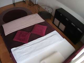 voyeurcam-julmodels-whitebed-2 — Camsoda recorded stream image, 16.06.2026 12:00