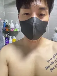 kimze7 — Stripchat recorded stream image, 17.06.2026 14:10
