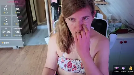 Lina_lou4 — Stripchat recorded stream image, 17.06.2026 12:40