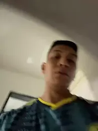 OliverWest04 — Stripchat recorded stream image, 18.06.2026 00:30