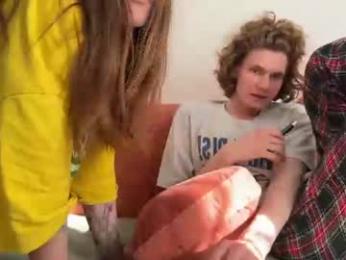di_n_alex — Chaturbate recorded stream image, 18.06.2026 11:30