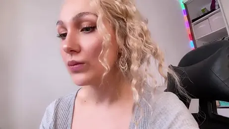 CarolMay — Stripchat recorded stream image, 20.06.2026 05:00