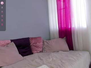 mollyybloom — Camsoda recorded stream image, 20.06.2026 14:50
