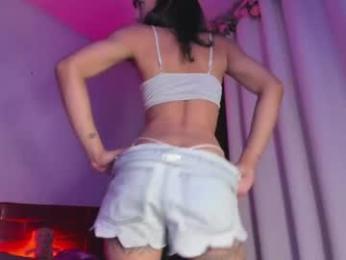 emmaclark_1 — Chaturbate recorded stream image, 20.06.2026 23:00