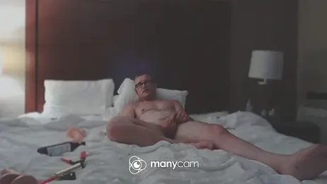 NWBuilt — Stripchat recorded stream image, 21.06.2026 09:40