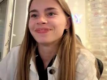 roxxxie_reid — Chaturbate recorded stream image, 24.06.2026 19:00