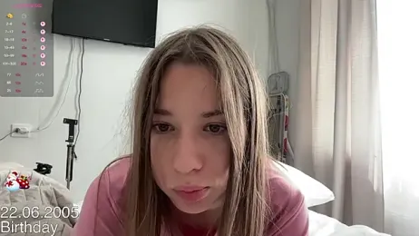 tinykisa — Stripchat recorded stream image, 26.06.2026 10:00