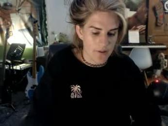 katiecutie_5 — Chaturbate recorded stream image, 01.07.2026 05:00